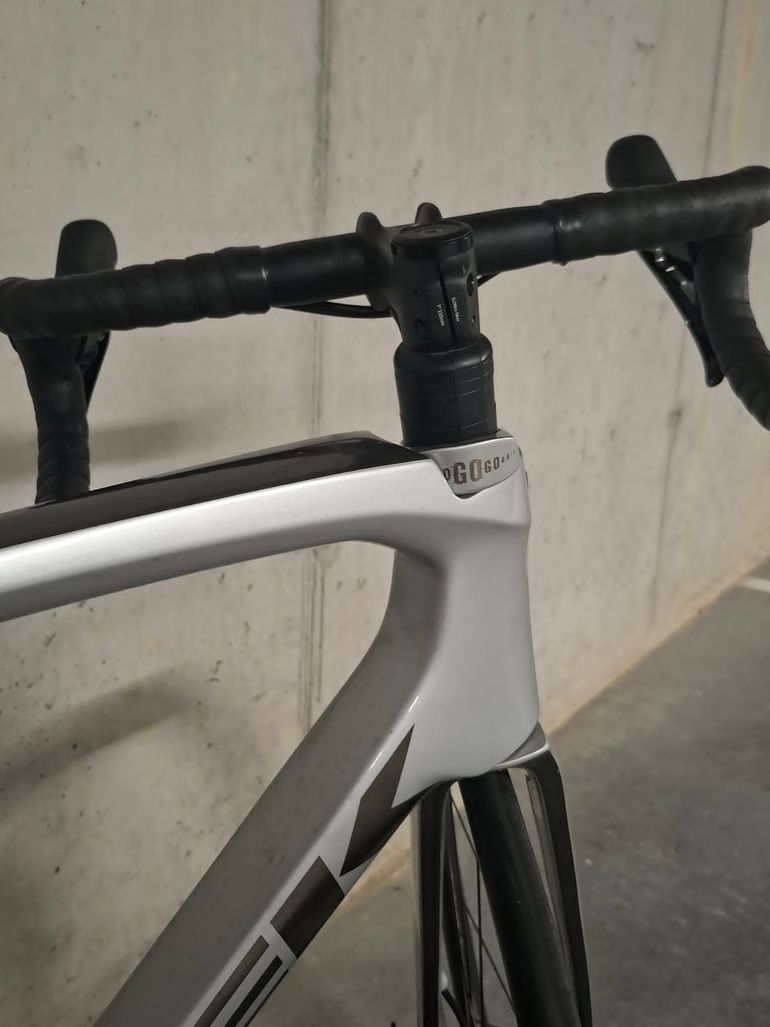 Used Trek Émonda SL 5 2023 2023 Road & Gravel — image 1 of 7