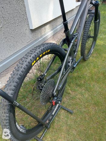 Used Transition V2 Carbon 2022 Mountainbike, Light Gray, 29 — image 3 of 10