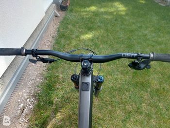 Used Transition V2 Carbon 2022 Mountainbike, Light Gray, 29 — image 6 of 10