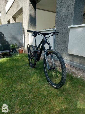 Used Transition V2 Carbon 2022 Mountainbike, Light Gray, 29 — image 2 of 10