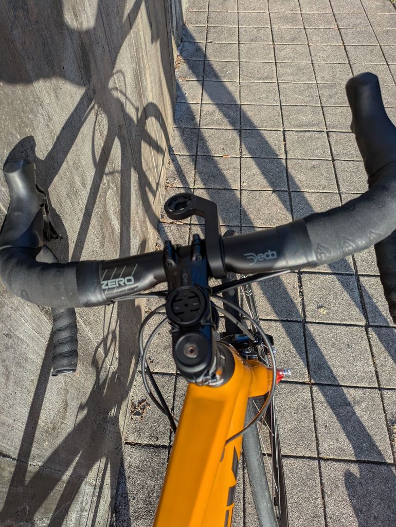Used Trek Emonda Shimano Ultegra 2023 Road & Gravel — image 3 of 9