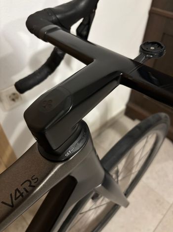Used Colnago V4Rs Shimano Dura Ace Di2 2025 2025 Road & Gravel — image 30 of 30