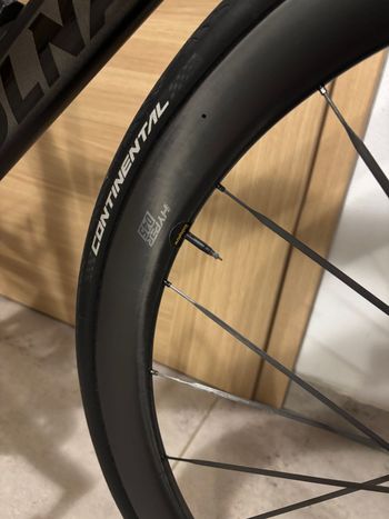 Used Colnago V4Rs Shimano Dura Ace Di2 2025 2025 Road & Gravel — image 25 of 30