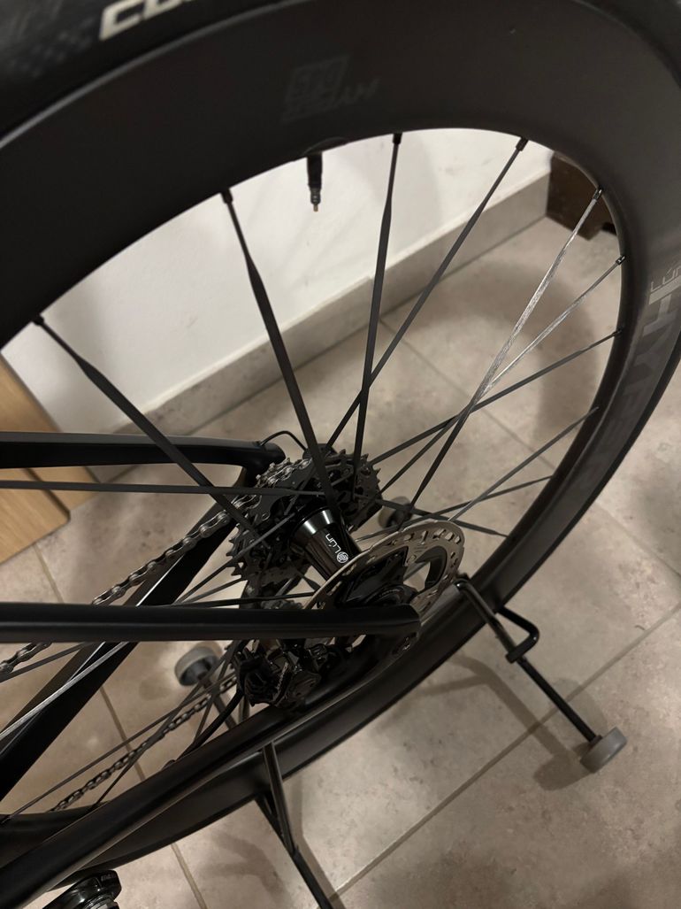 Used Colnago V4Rs Shimano Dura Ace Di2 2025 2025 Road & Gravel — image 10 of 30