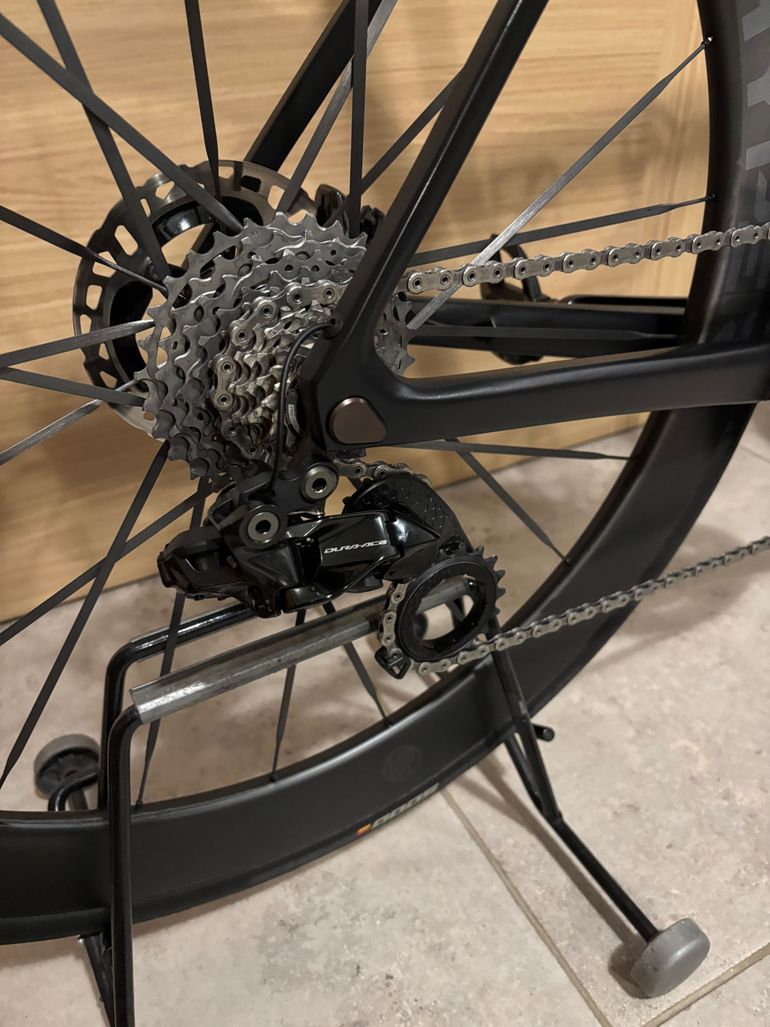 Used Colnago V4Rs Shimano Dura Ace Di2 2025 2025 Road & Gravel — image 19 of 30