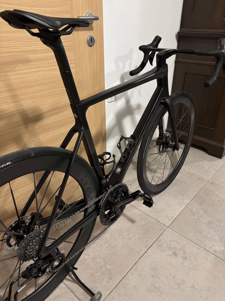 Used Colnago V4Rs Shimano Dura Ace Di2 2025 2025 Road & Gravel — image 17 of 30