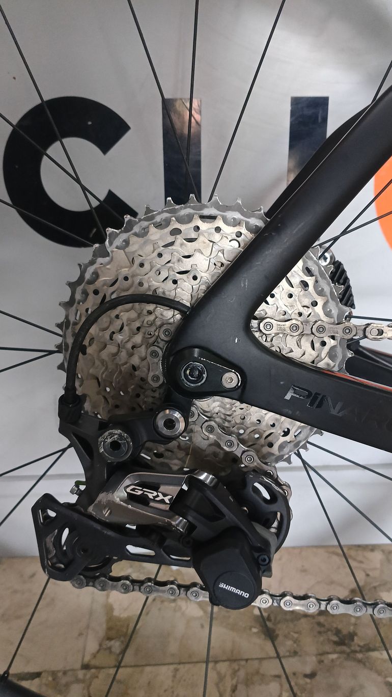 Used Pinarello GREVIL F7 - SHIMANO GRX 820 2024 2024 Road & Gravel — image 3 of 7