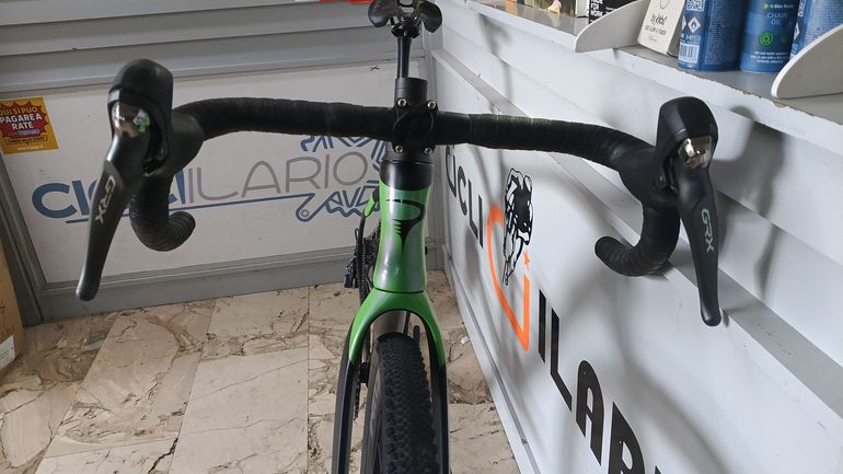 Used Pinarello GREVIL F7 - SHIMANO GRX 820 2024 2024 Road & Gravel — image 6 of 7