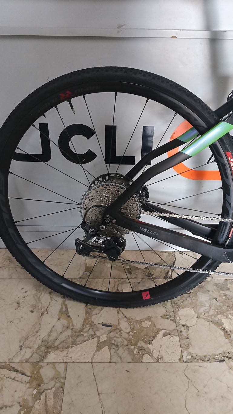Used Pinarello GREVIL F7 - SHIMANO GRX 820 2024 2024 Road & Gravel — image 4 of 7
