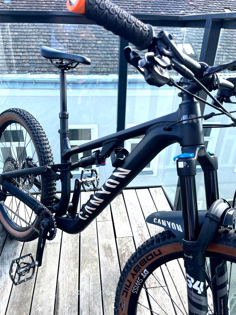 Used Canyon Neuron 7 2024 2024 Mountainbike, Negro — image 3 of 6