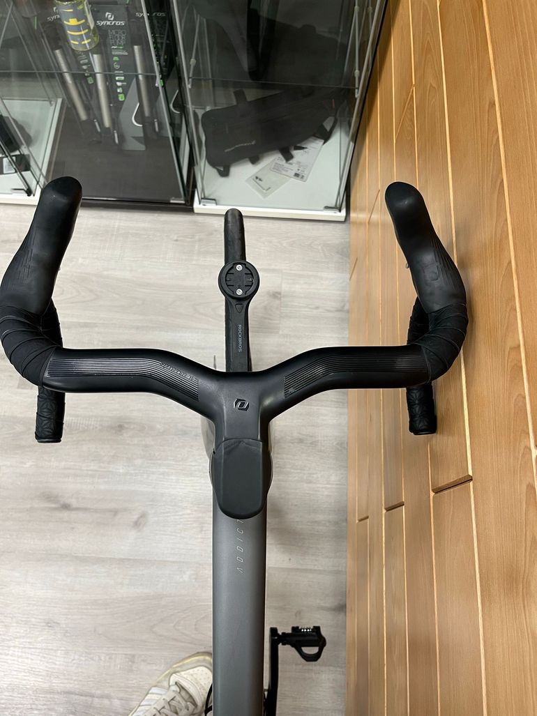 Used Scott Addict 20 2024 2024 Road & Gravel — image 3 of 6