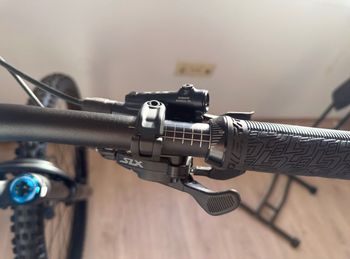 Used Lapierre Spicy CF 7.9 2025 2025 Mountainbike, Blue, 29 — image 6 of 12