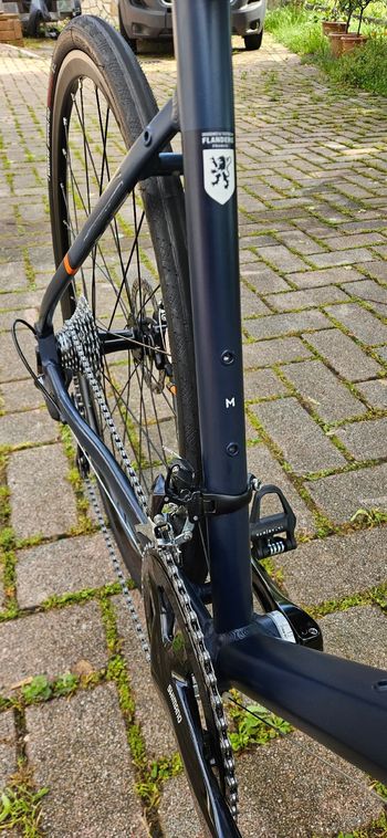 Used TRIBAN RC520 Disc Road Bike - 105 2021 2021 Road & Gravel — image 5 of 7