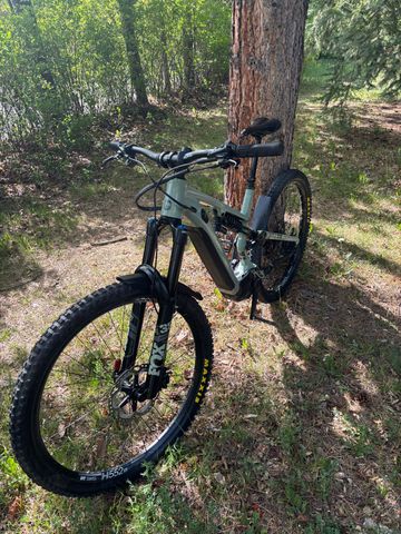Commencal META POWER 29 ESSENTIAL 2021 2021 Mountainbike usato, Verde — immagine 15 di 16