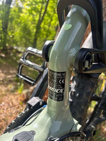 Commencal META POWER 29 ESSENTIAL 2021 2021 Mountainbike usato, Verde — immagine 11 di 16