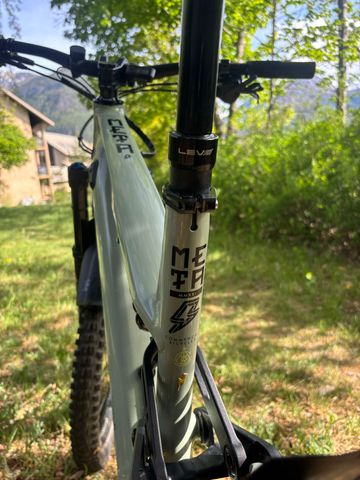 Commencal META POWER 29 ESSENTIAL 2021 2021 Mountainbike usato, Verde — immagine 10 di 16