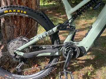Commencal META POWER 29 ESSENTIAL 2021 2021 Mountainbike usato, Verde — immagine 4 di 16