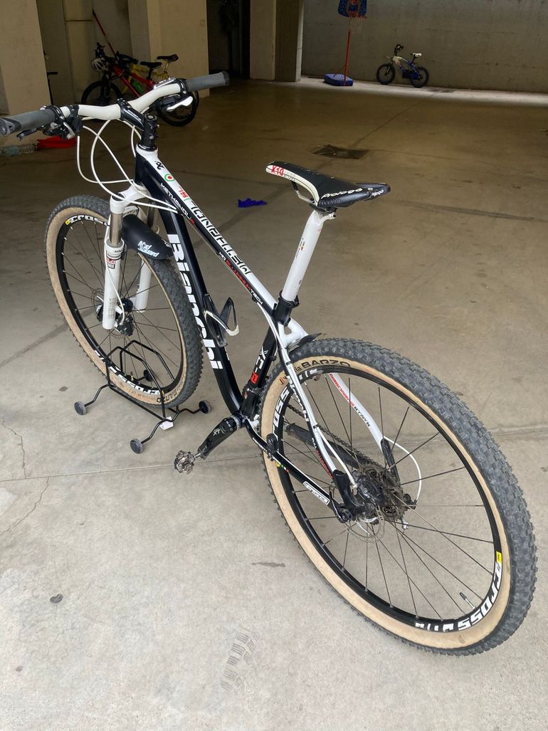 Used Bianchi Methanol Shimano Deore XT 2018 Mountainbike, White — image 4 of 14