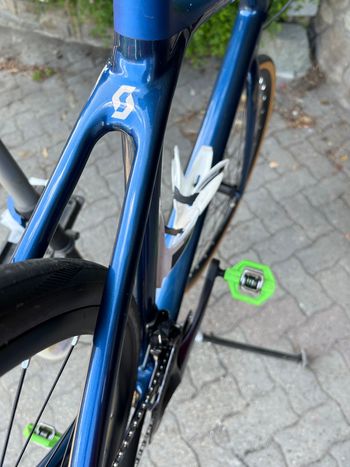 Used Scott Addict 10 disc 2021 2021 Road & Gravel — image 7 of 8