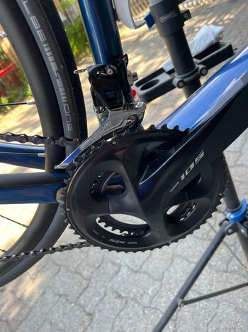 Used Scott Addict 10 disc 2021 2021 Road & Gravel — image 5 of 8