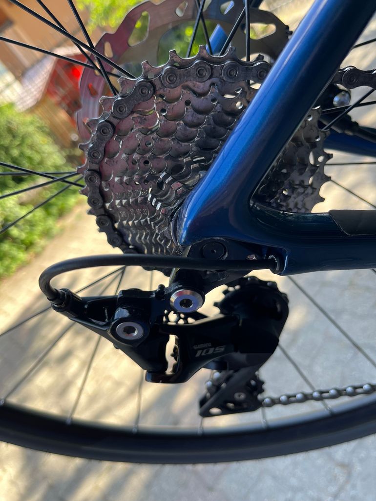 Used Scott Addict 10 disc 2021 2021 Road & Gravel — image 6 of 8