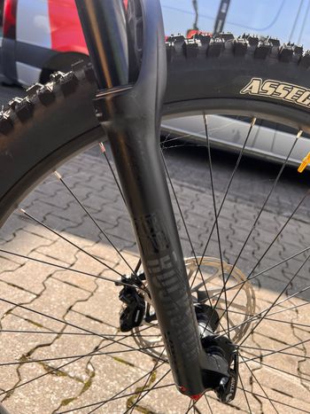 Used Santa Cruz Megatower R / Carbon C / 29 2020 2020 Mountainbike, Black, 29 — image 8 of 9