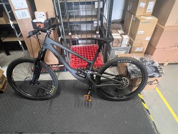 Used Santa Cruz Megatower R / Carbon C / 29 2020 2020 Mountainbike, Black, 29 — image 4 of 9
