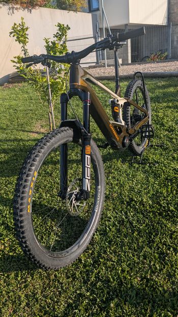 Used Orbea WILD M20 2025 2025 Mountainbike, Orange — image 4 of 20