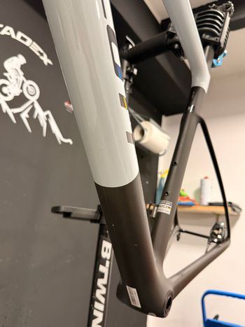 Used Scott Addict RC Pro 2025 Frameset 2025 Road & Gravel — image 13 of 13