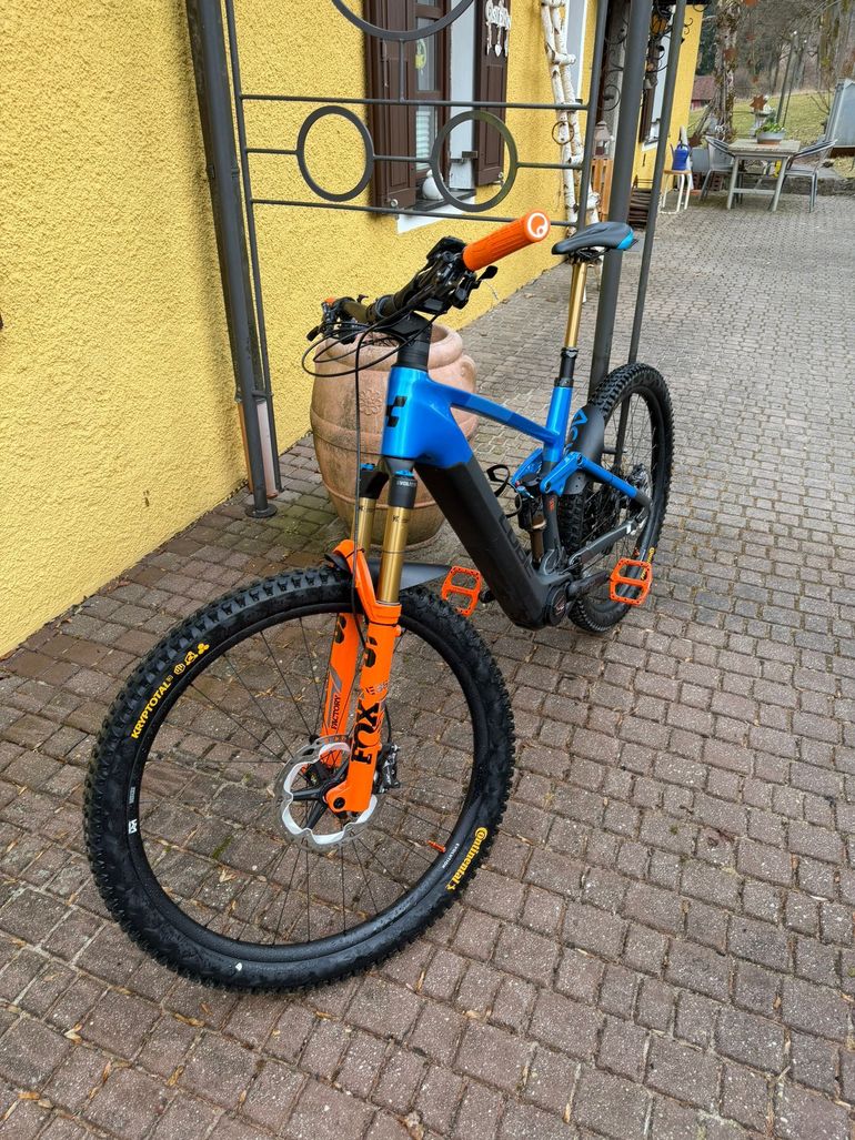 Used CUBE STEREO HYBRID 140 HPC, ACTIONTEAM 750 2023 2023 Mountainbike — image 1 of 8