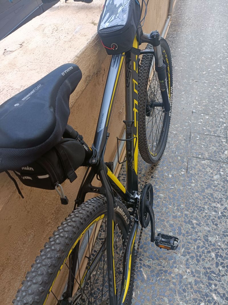 Used Faema Stratos 2022 Mountainbike, Black — image 10 of 10