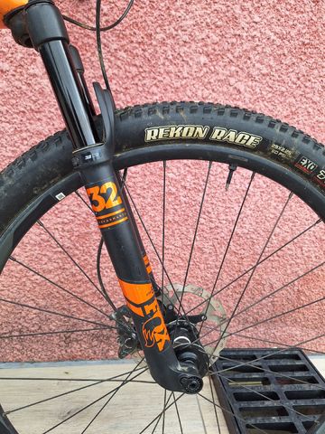 Used Giant Xtc Shimano Deore XT 2019 Mountainbike, Orange — image 5 of 16