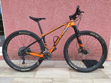 Used Giant Xtc Shimano Deore XT 2019 Mountainbike, Orange — image 1 of 16