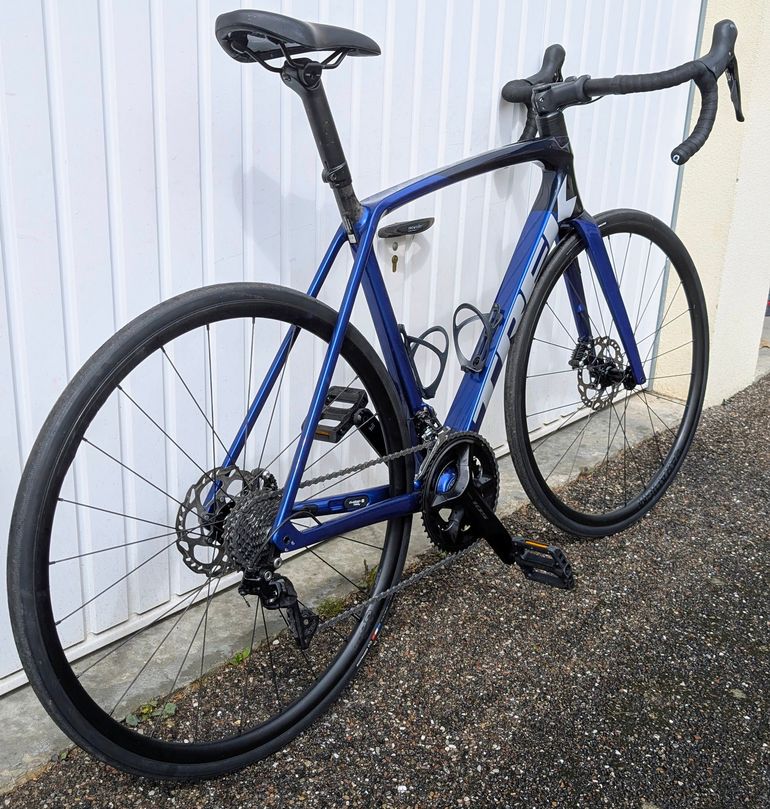 Used Trek Émonda SL 5 2024 2024 Road & Gravel — image 1 of 4