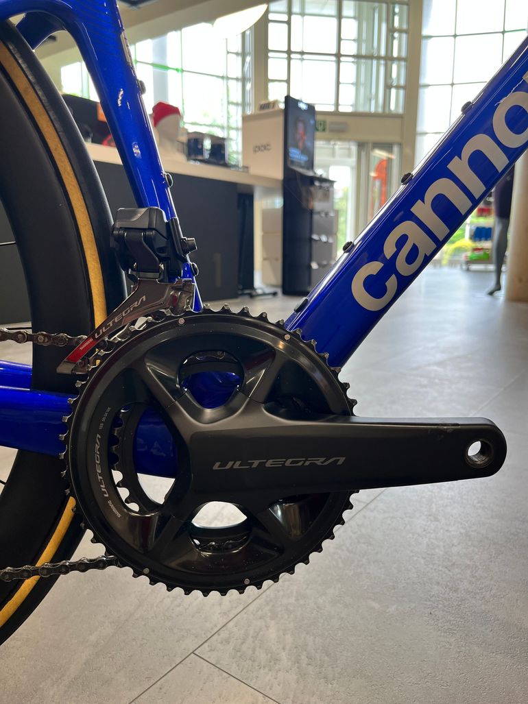 Used Cannondale SuperSix EVO Crb 2 Sonic Blue 2024-2025 2024 Road & Gravel — image 7 of 11