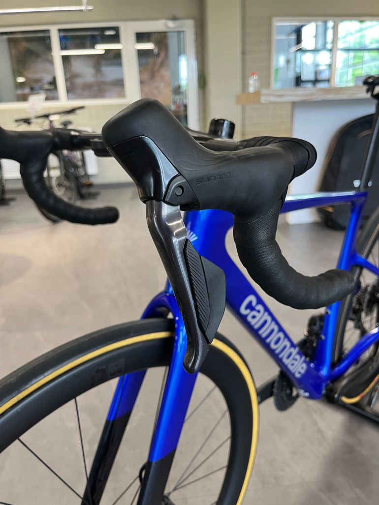 Used Cannondale SuperSix EVO Crb 2 Sonic Blue 2024-2025 2024 Road & Gravel — image 11 of 11