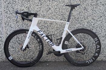 Used Factor Monza 2025 2025 Road & Gravel — image 2 of 3