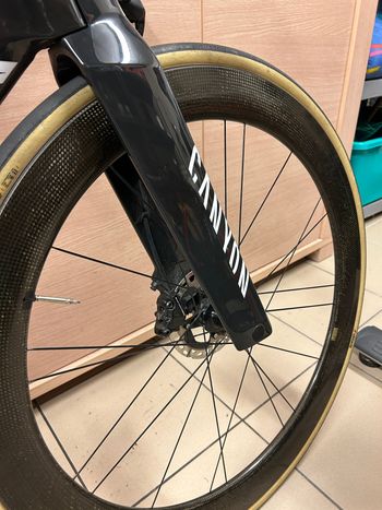 Used Canyon Speedmax CFR TT DISC 2021 2021 Road & Gravel — image 6 of 6