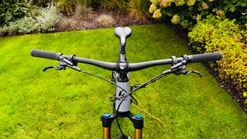 Used Pivot SHUTTLE SL Pro X0 Eagle Transmission 2024 2024 Mountainbike — image 4 of 8