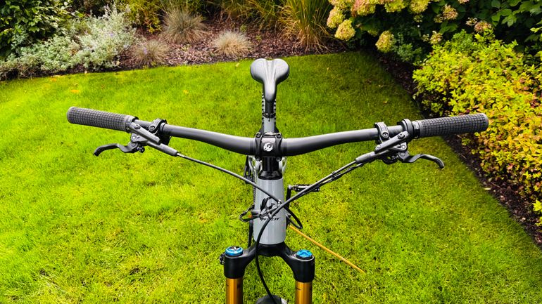 Used Pivot SHUTTLE SL Pro X0 Eagle Transmission 2024 2024 Mountainbike — image 4 of 8