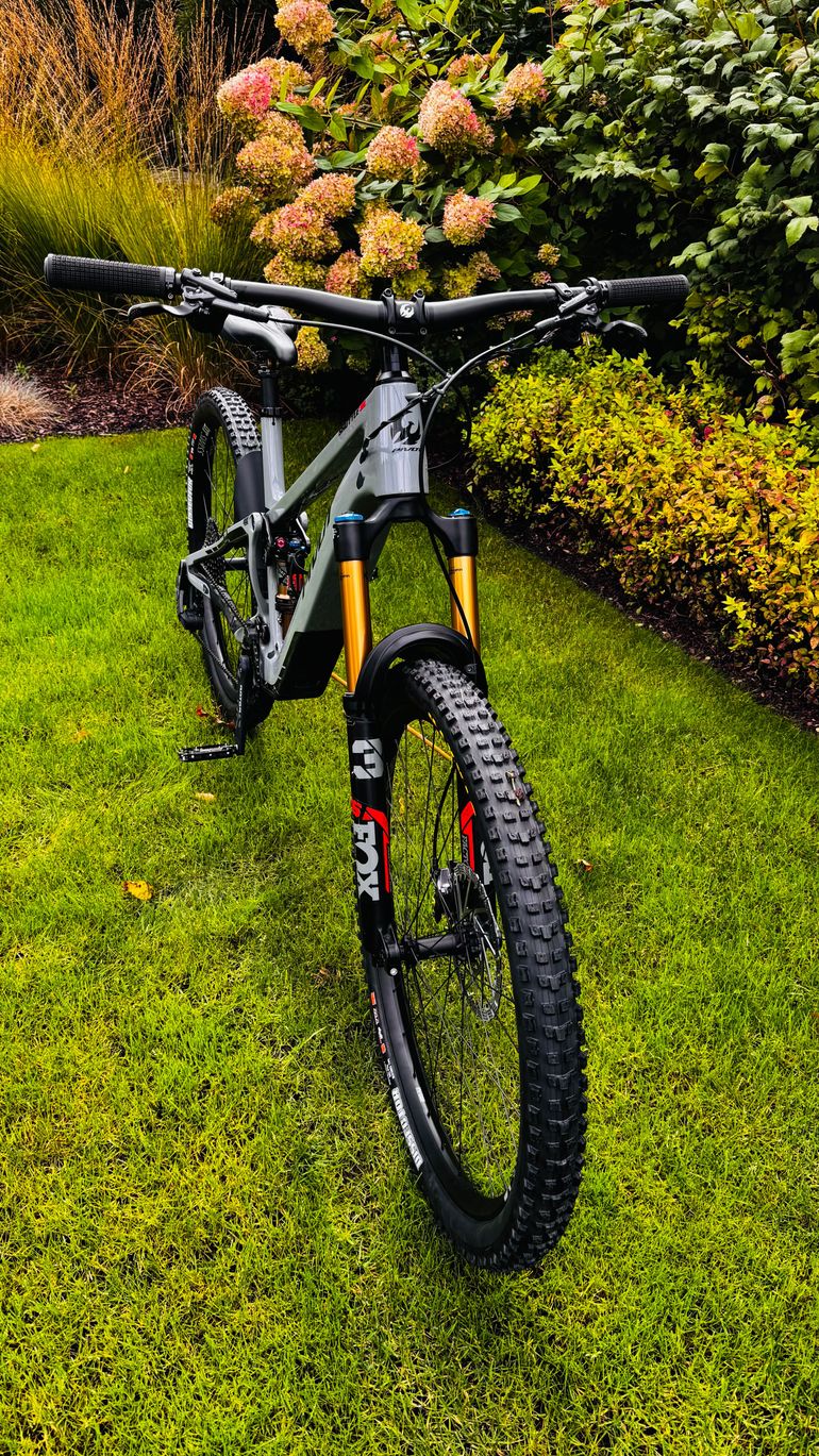 Used Pivot SHUTTLE SL Pro X0 Eagle Transmission 2024 2024 Mountainbike — image 3 of 8