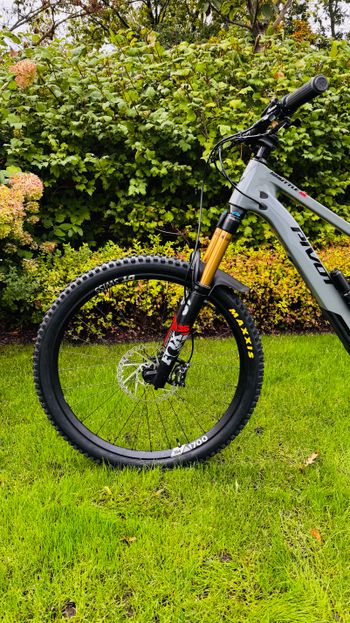 Used Pivot SHUTTLE SL Pro X0 Eagle Transmission 2024 2024 Mountainbike — image 6 of 8