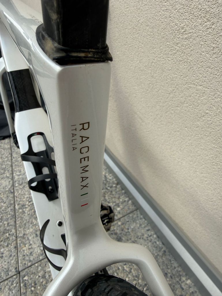 Used 3T SRAM Force eTap AXS 2022 Road & Gravel, White — image 7 of 10