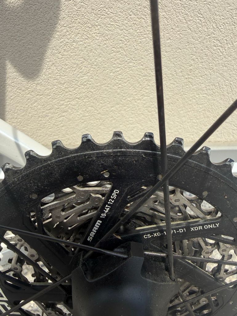 Used 3T SRAM Force eTap AXS 2022 Road & Gravel, White — image 4 of 10