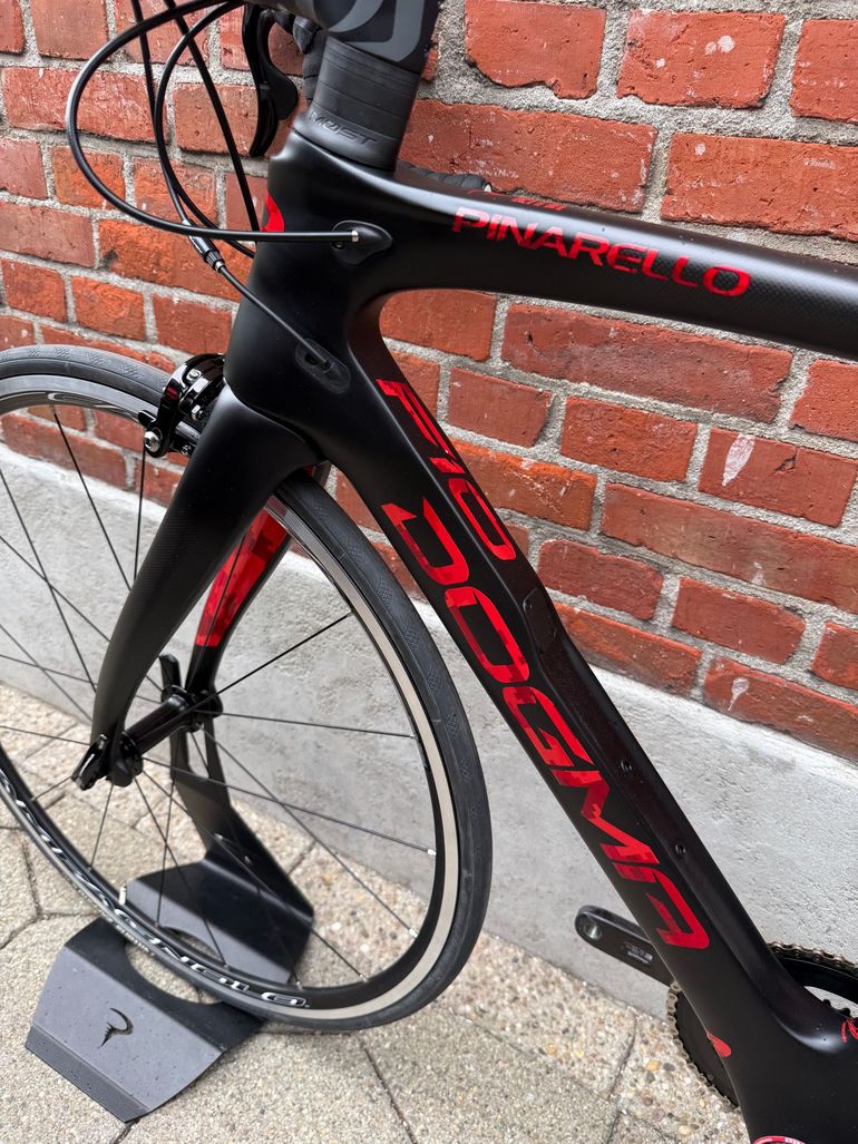 Used Pinarello Dogma Campagnolo Chorus 2024 Road & Gravel, Black — image 14 of 14