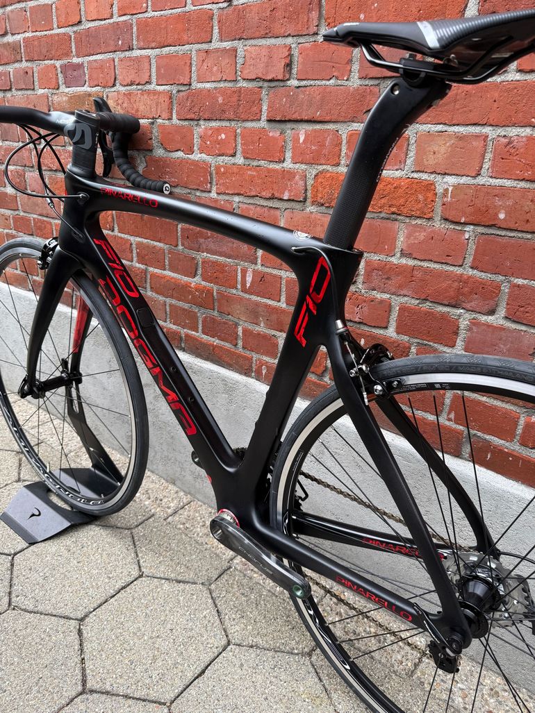 Used Pinarello Dogma Campagnolo Chorus 2024 Road & Gravel, Black — image 13 of 14