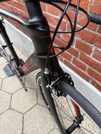 Used Pinarello Dogma Campagnolo Chorus 2024 Road & Gravel, Black — image 6 of 14