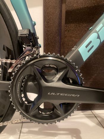Used Bianchi Specialissima PRO Ultegra Di2 2025 2025 Road & Gravel, Green — image 11 of 24