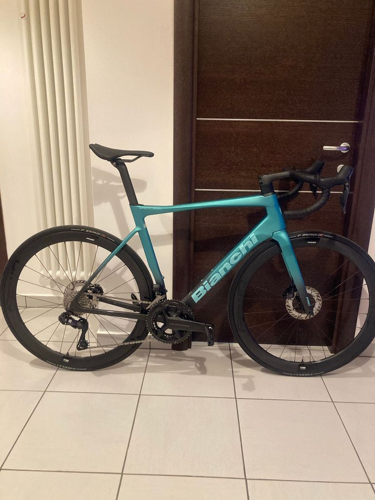 Used Bianchi Specialissima PRO Ultegra Di2 2025 2025 Road & Gravel, Green — image 1 of 24