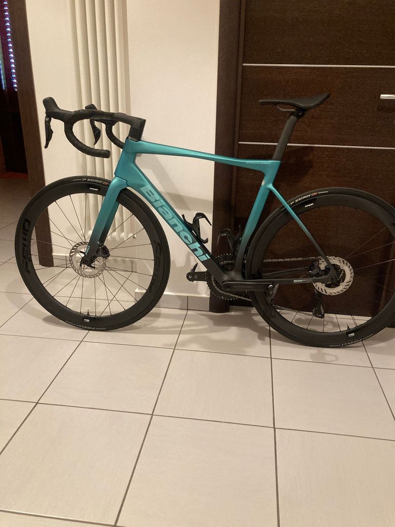 Used Bianchi Specialissima PRO Ultegra Di2 2025 2025 Road & Gravel, Verde — image 2 of 19
